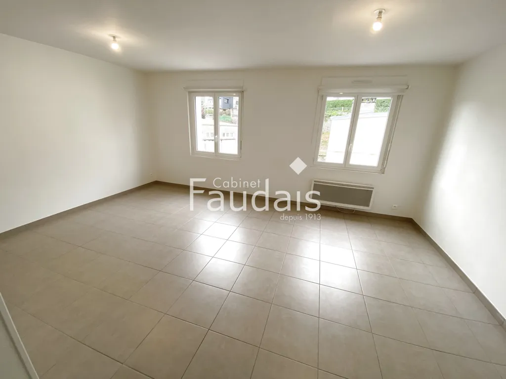 Stanze - Duplex Apartment near Schools in Saint-Lô