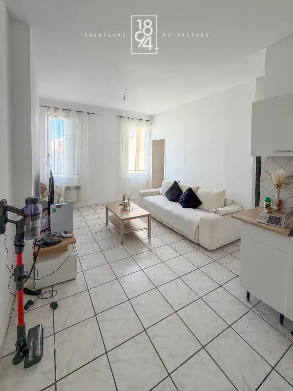 Séjour - Appartement Lumineux au Dernier Étage à Baille / Timone