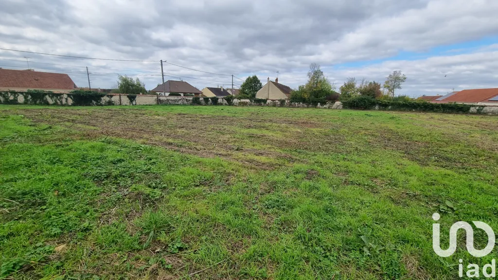 Aed - Buildable Plot with 22.59m Facade in Corquilleroy