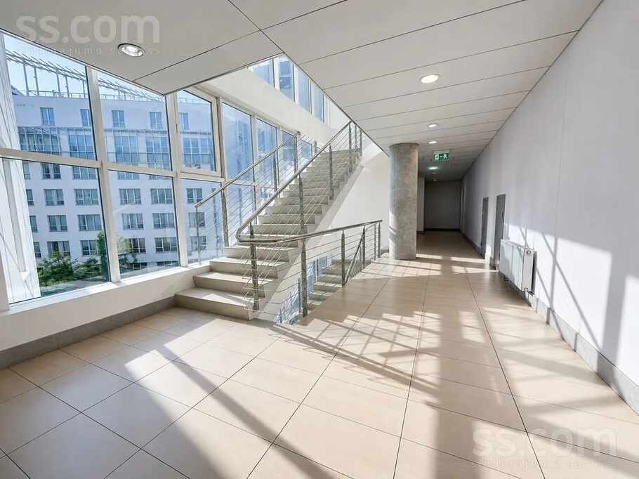 Pièces - 2-Bedroom Apartment with Park Views in Riga Centre