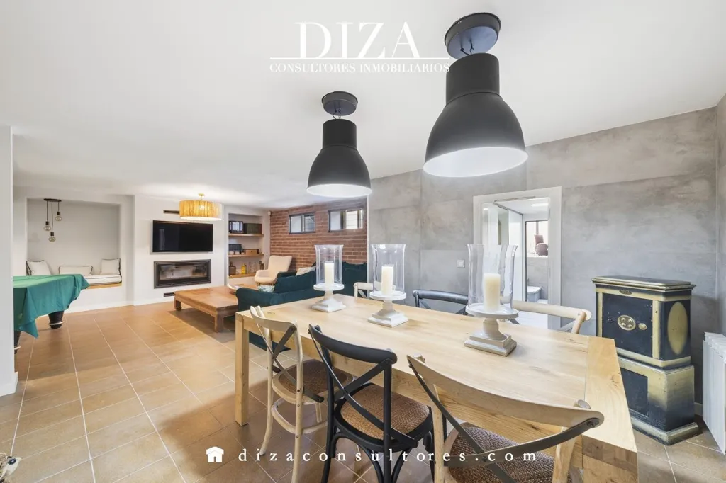 Söögituba - Villa with Pool and Gym in Madrid