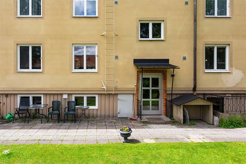 Aed - Bright 1-Bedroom Flat in Central Nora