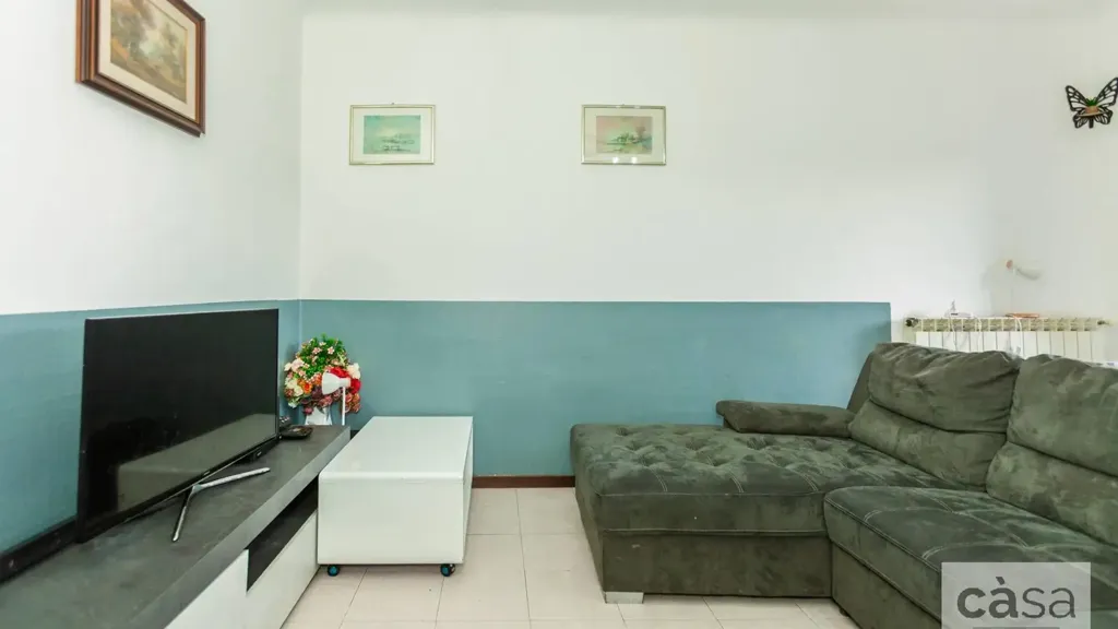 Séjour - Semi-detached Apartment with Balcony in Malnate
