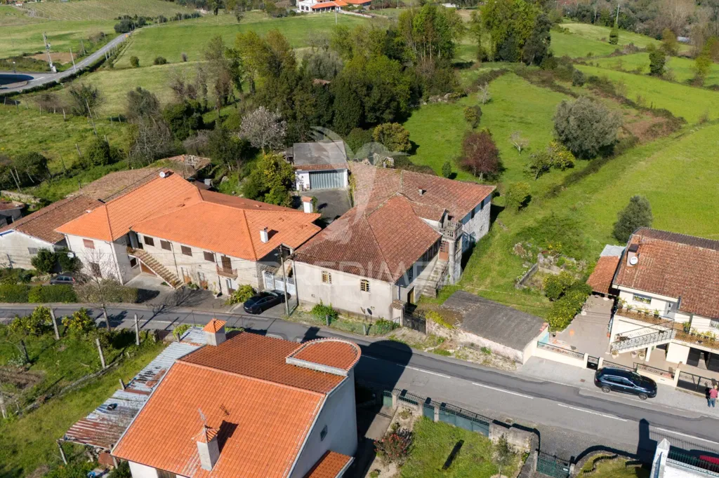 Õhuvaade - Rustic Quinta with 6 Hectares in Moure