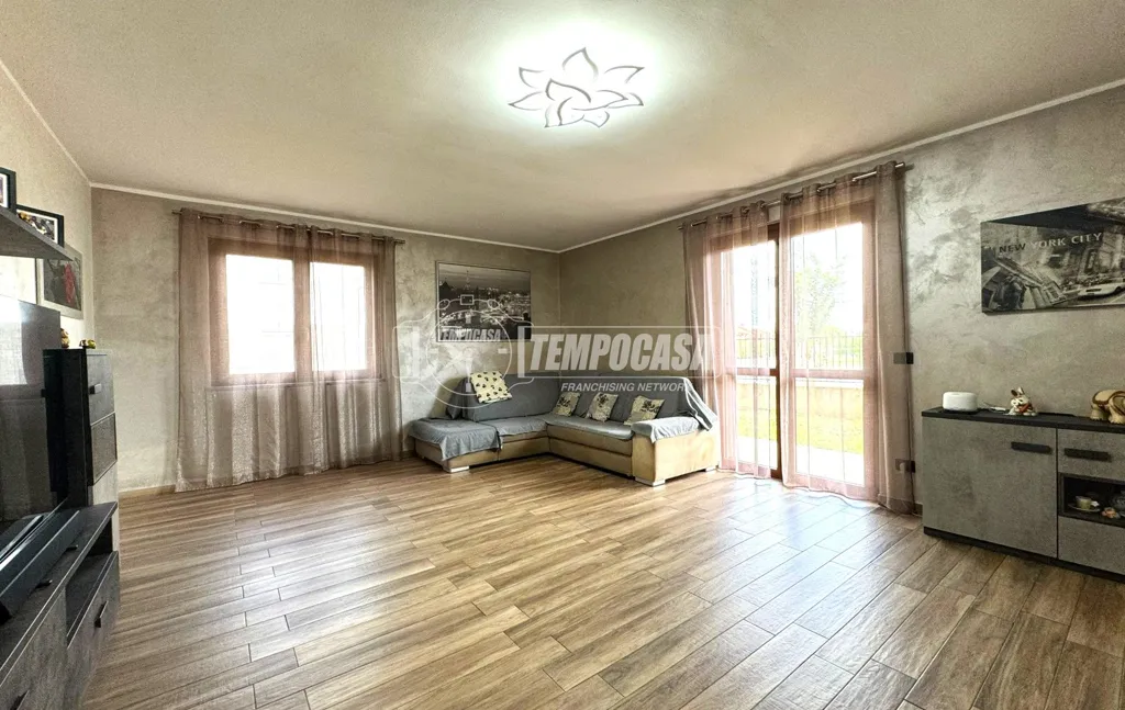 Elutuba - Modern Villa with Garden in Druento