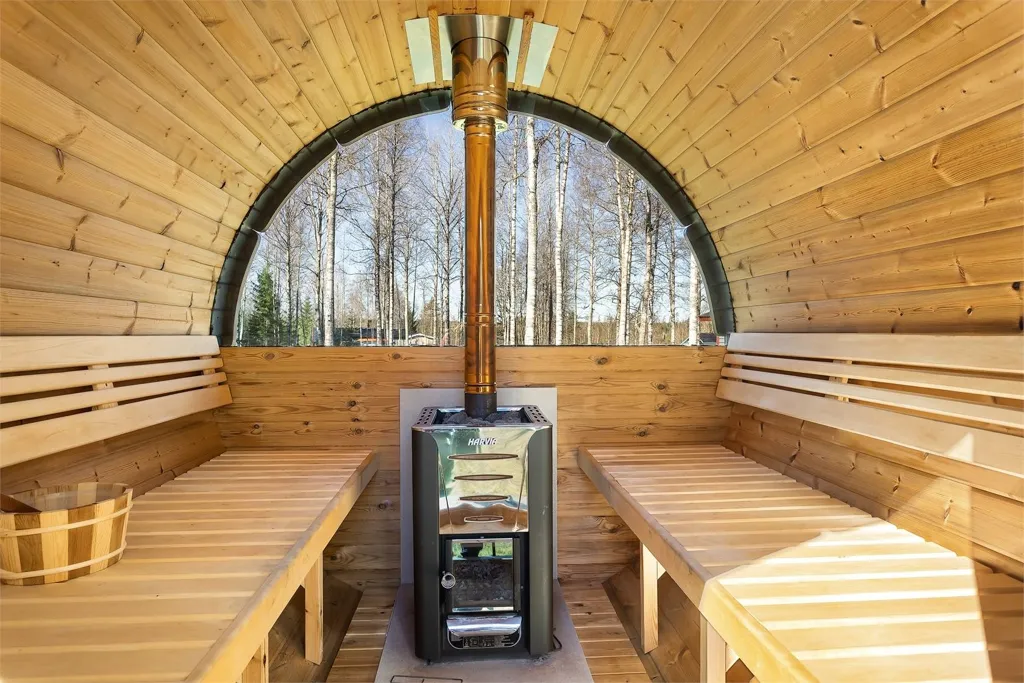 Toad - Cottage with Pool Access in Sör-Älgen
