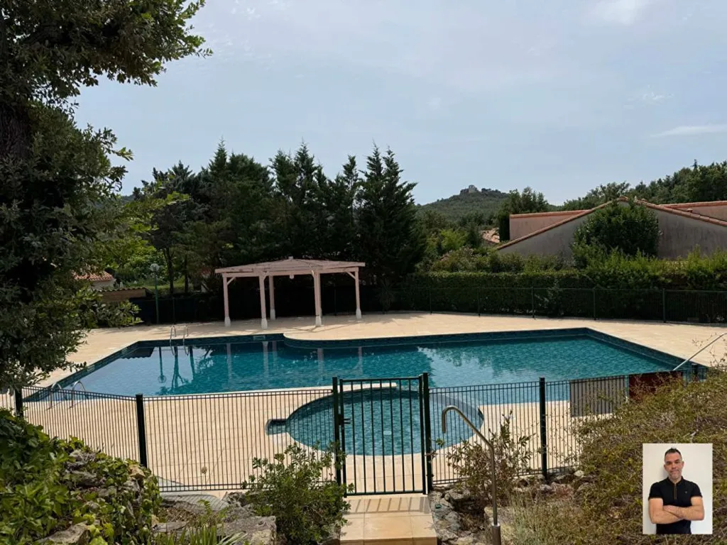 Piscine - Maisonnette avec Piscine à Forcalqueiret