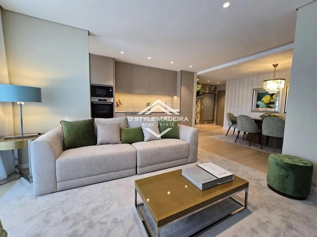 Living Room - Luxury Flat with Pool in Funchal, Madeira