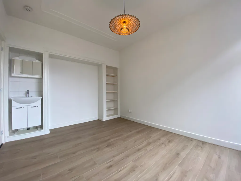 Pièces - Apartment with Balcony in Zeeheldenbuurt, Groningen