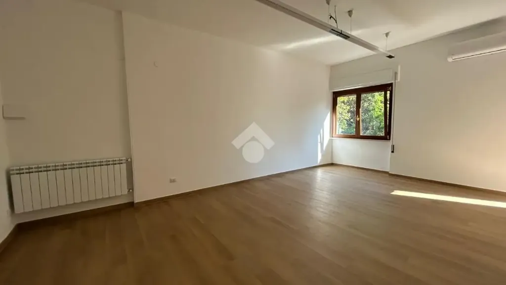 Pièces - Rented Office-Style Flat in Central Cassino