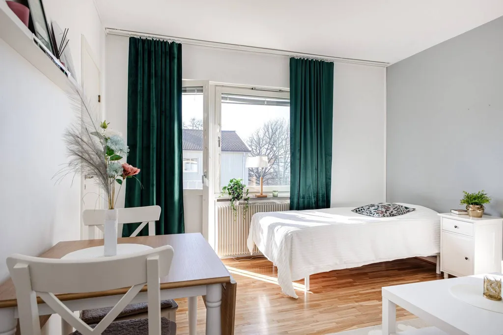 Chambres - Apartment with Balcony in Enköping