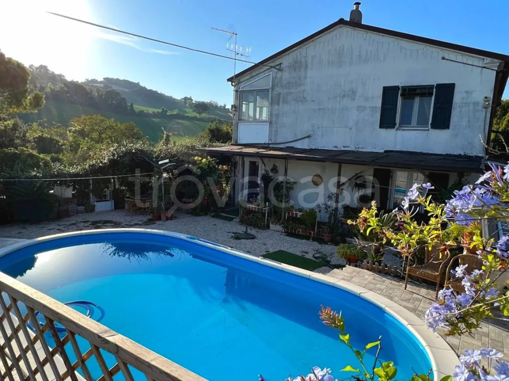Bassein - Semi-Detached House with Pool near Pesaro