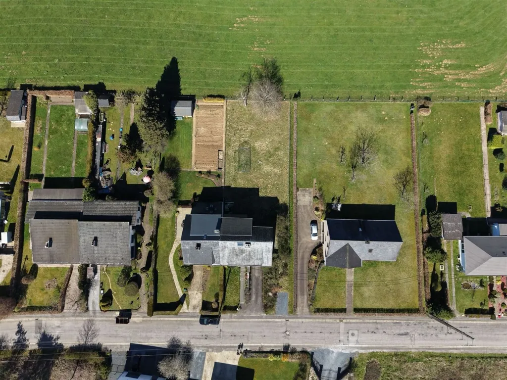 Õhuvaade - House with Potential in Arlon