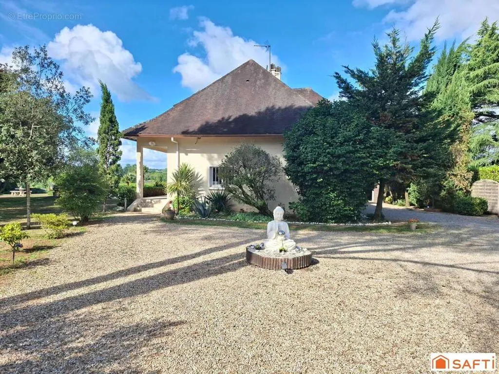 Extérieur - Maison avec Vue Panoramique sur Navarrenx