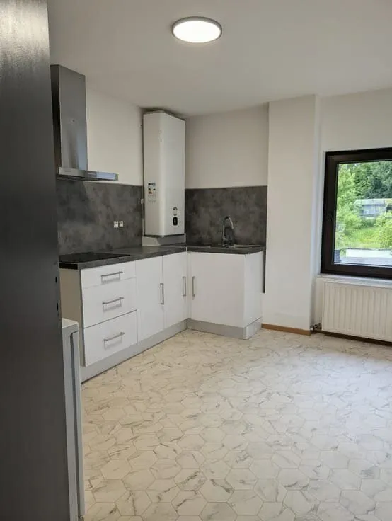 Cuisine - Colocation avec Vue Meuse à Wépion