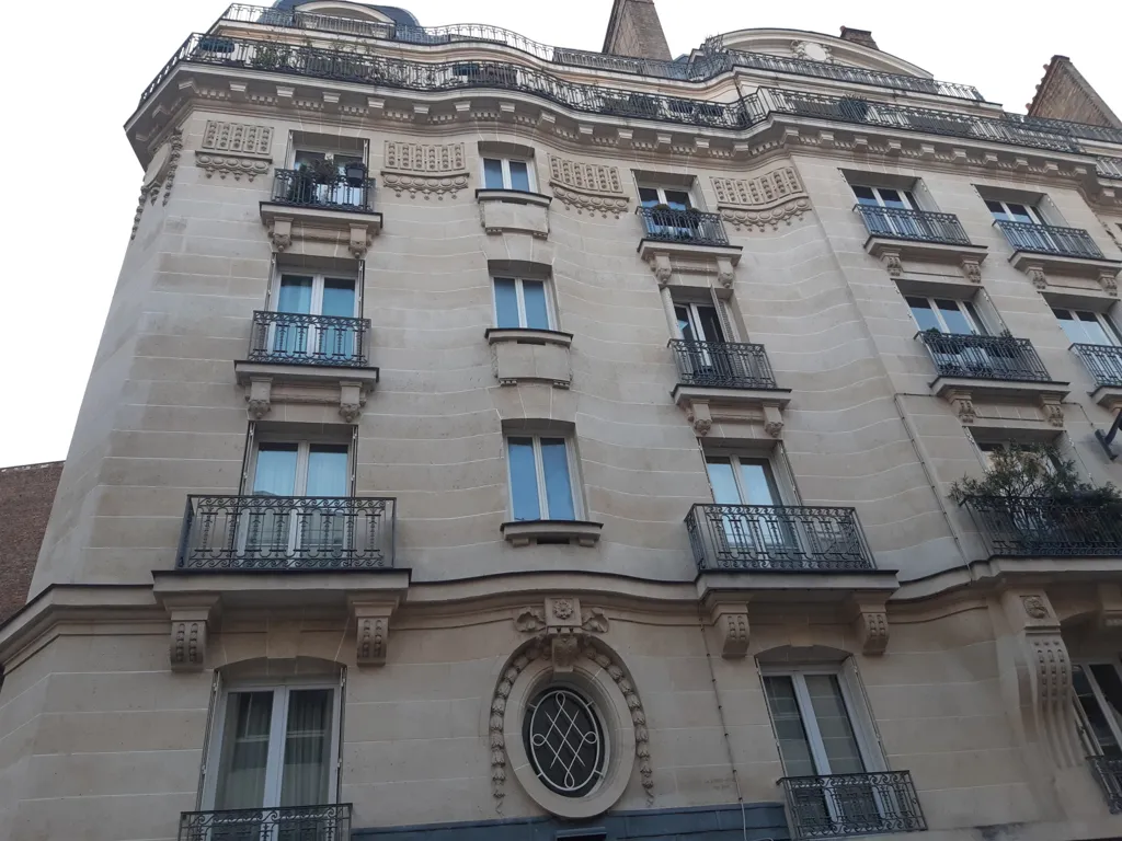 Välivaade - Studette with View in Paris 75017