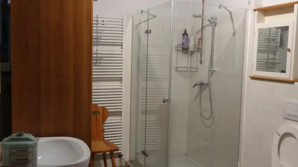 Salles de bain - Modern Villa with Garden in Cavedago