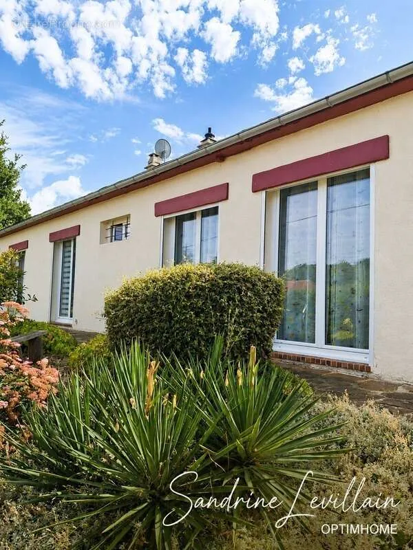 Välivaade - Spacious Detached House with Garden in Beaumont-le-Roger