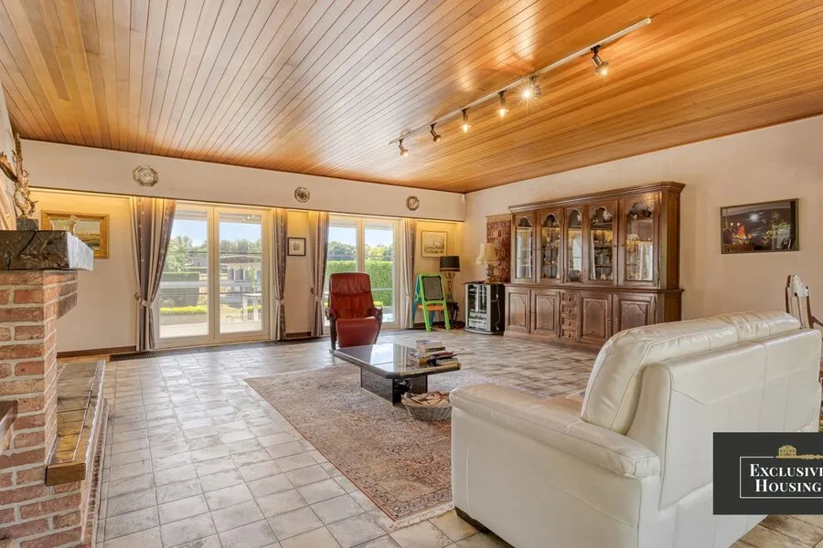 Séjour - Villa avec piscine et 4 chambres à vendre