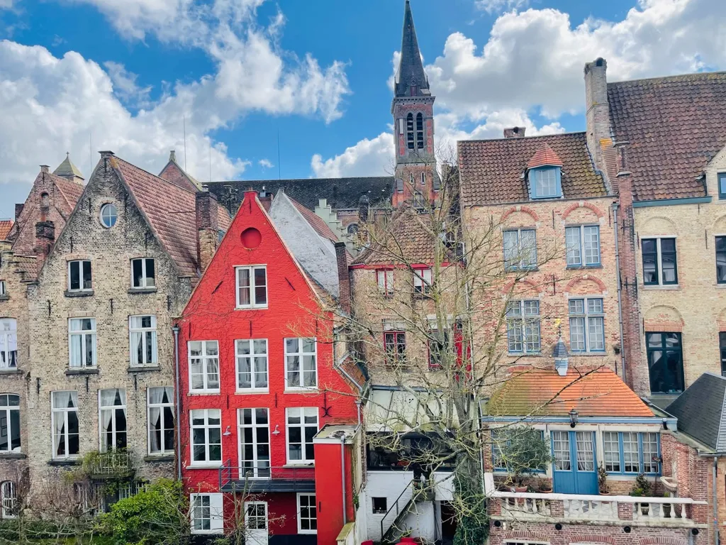 Välivaade - Renovated Corner House with Unique View in Bruges