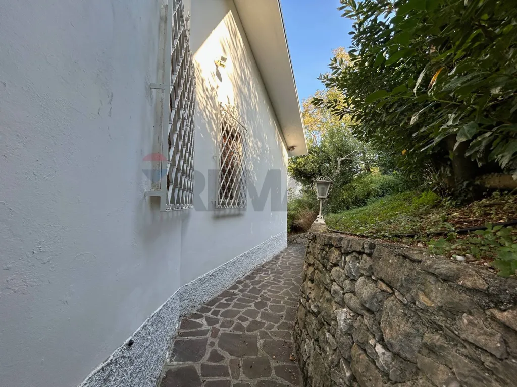 Esterno - Villa with Panoramic Lake View in Brenzone