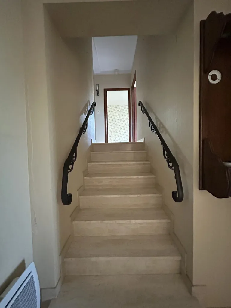 Pièces - Maison avec terrasse et dépendances à Salindres