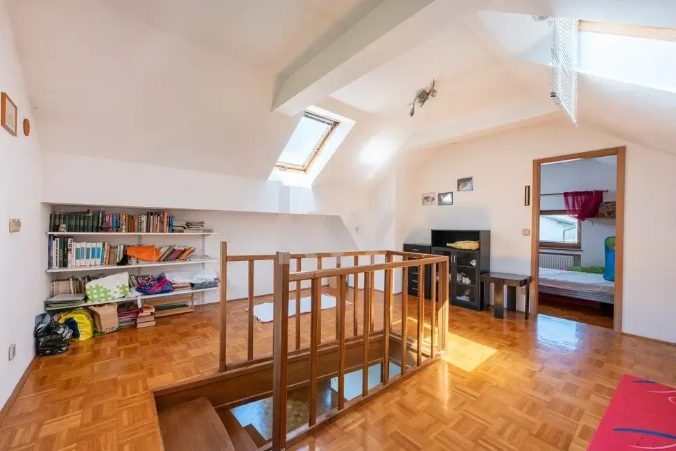 Stanze - Spacious Family House with Workshop in Maribor