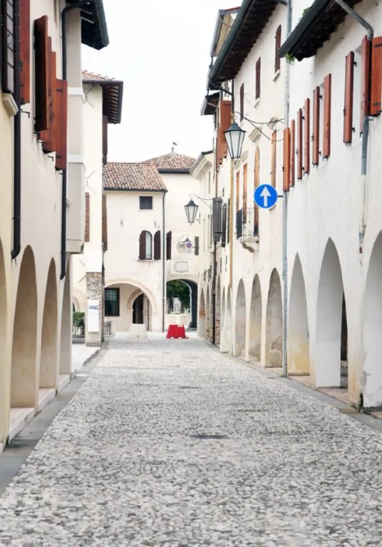 Historic Villa in Medieval Portobuffolè, Veneto