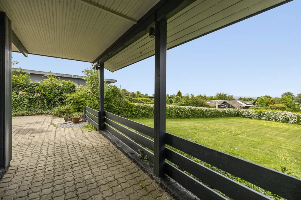 Terrasse - Summerhouse with Beach Access in Drøsselbjerg
