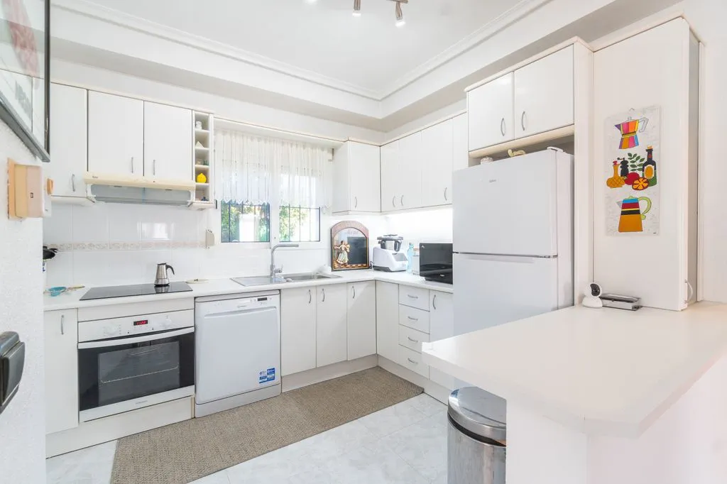 Cuisine - Luxury Villa with Pool in Playa Flamenca