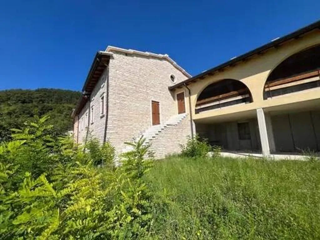 Außenansicht - Historic Tower House with Vineyard in Negrar