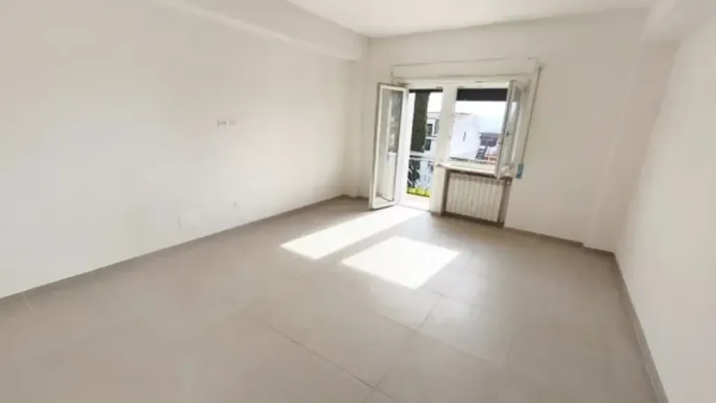 Pièces - Renovated Apartment with Panoramic View in Avezzano