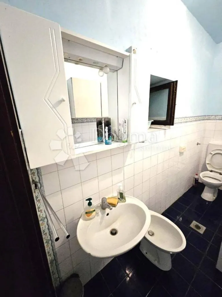 Vannitoad - Terraced House with Balcony in Oprtalj