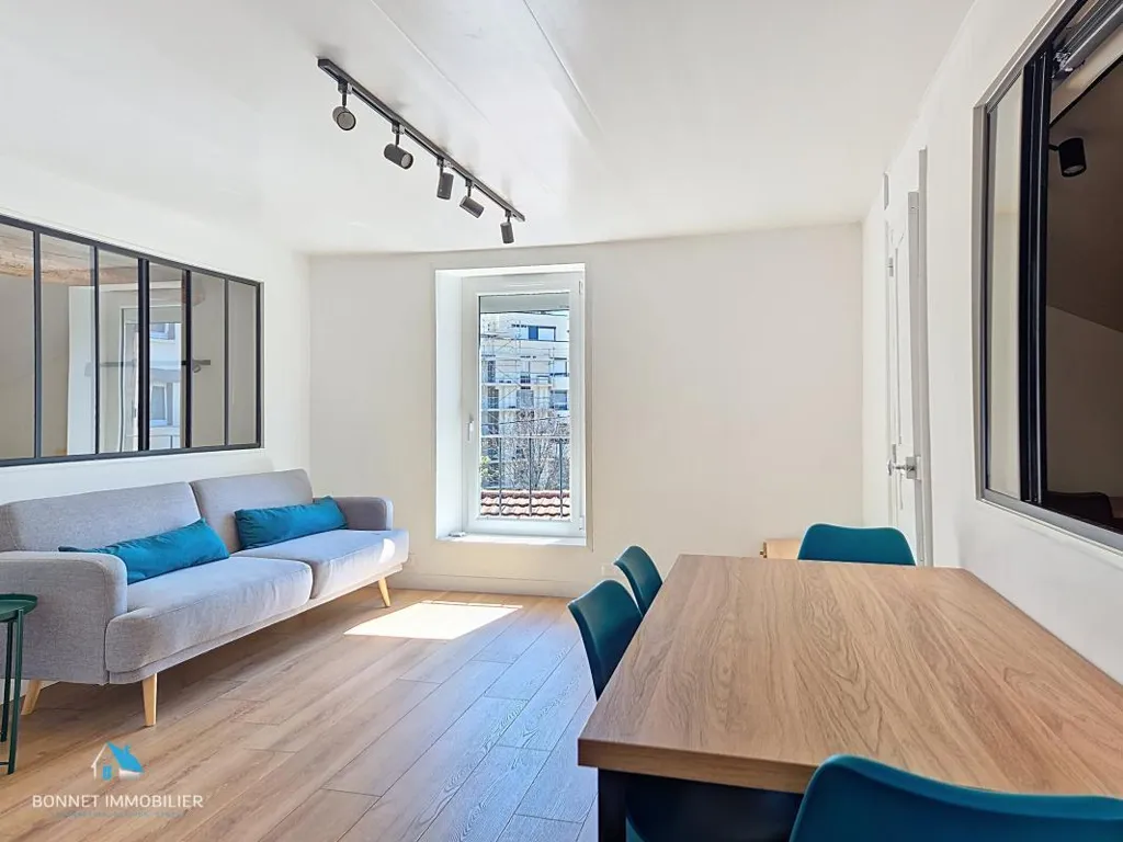 Living Room - Renovated Flat with Study in Chamalières