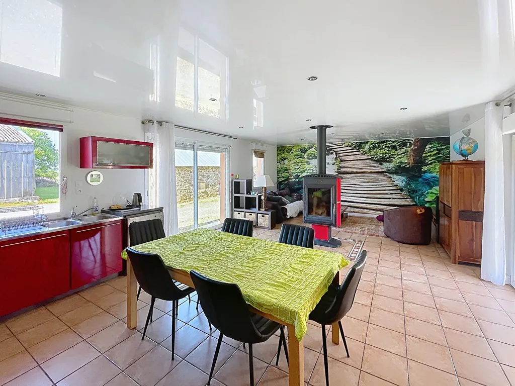 Salle à manger - Longère Rénovée avec Jardin à Saint Thonan