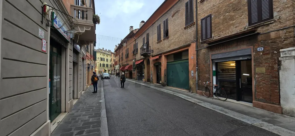 Extérieur - Established Bar in Ferrara's Historic Centre