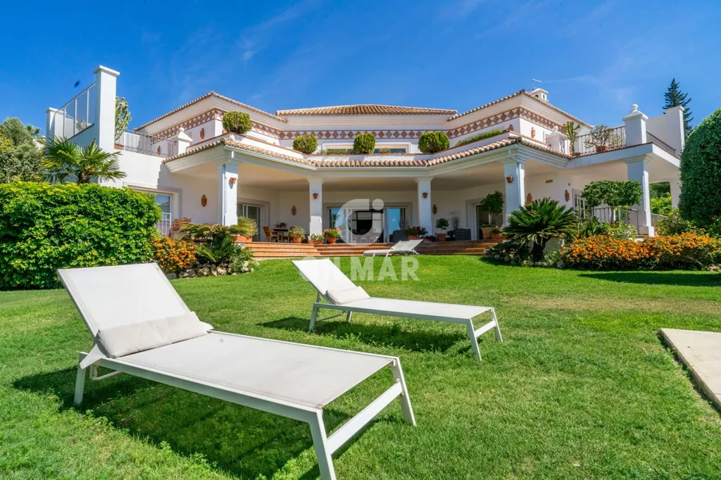 Aed - Luxury Villa with Sea View in Benahavís
