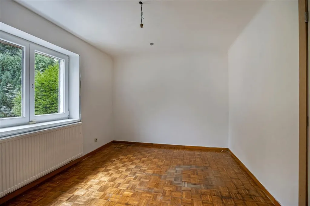 4 magamistoaga maja asukohas Court-Saint-Etienne