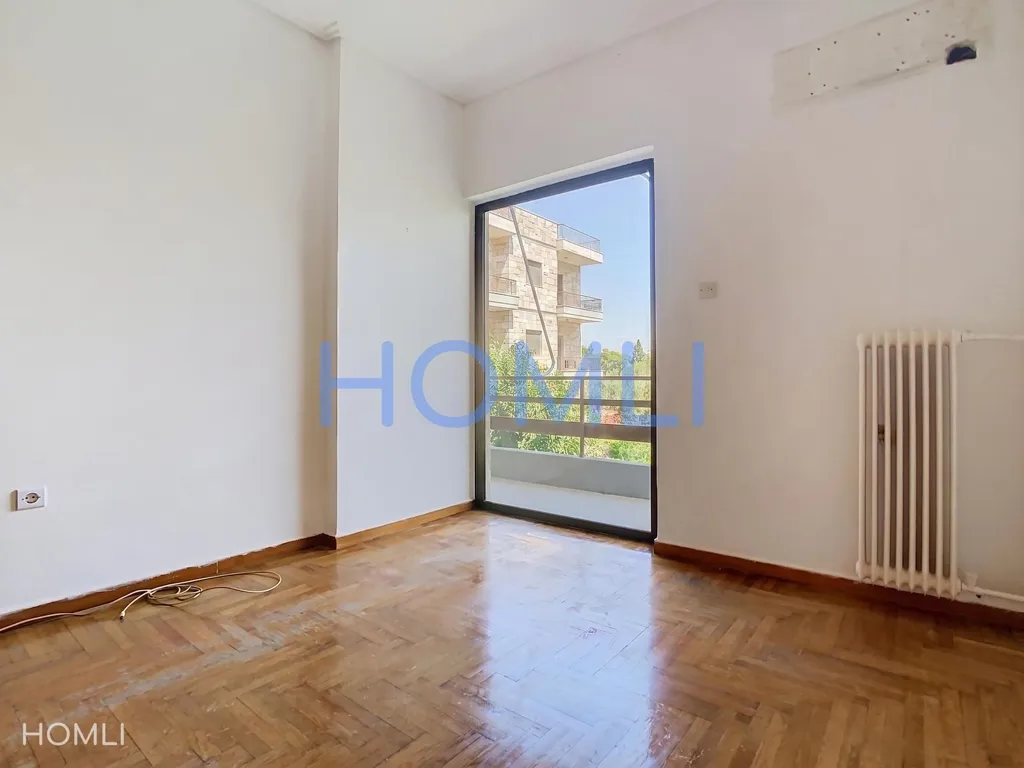 Toad - Corner Apartment with Garden in Elliniko