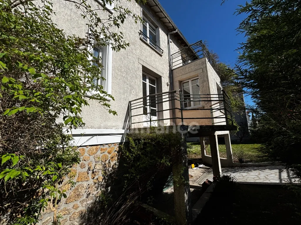 Extérieur - Maison de 8 Pièces avec Terrasse à Val Fleury