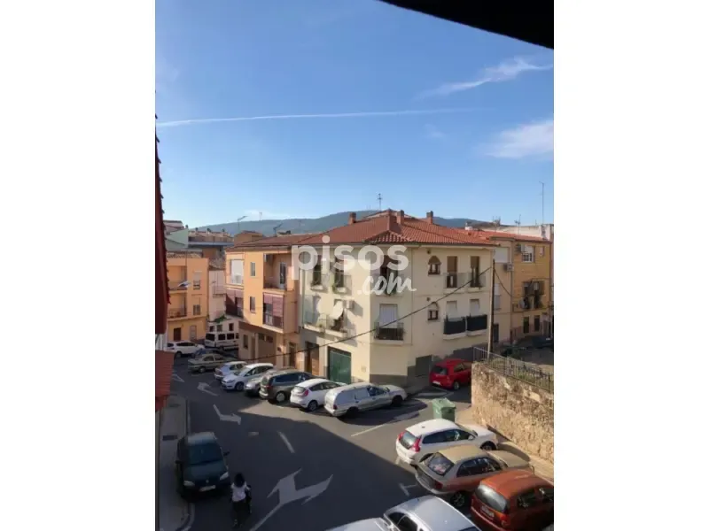 Rõdu - Duplex with Garage in Plasencia Centre