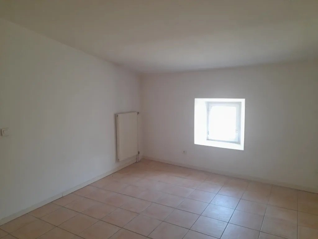 Pièces - Penthouse sous les toits avec vue sud à Die