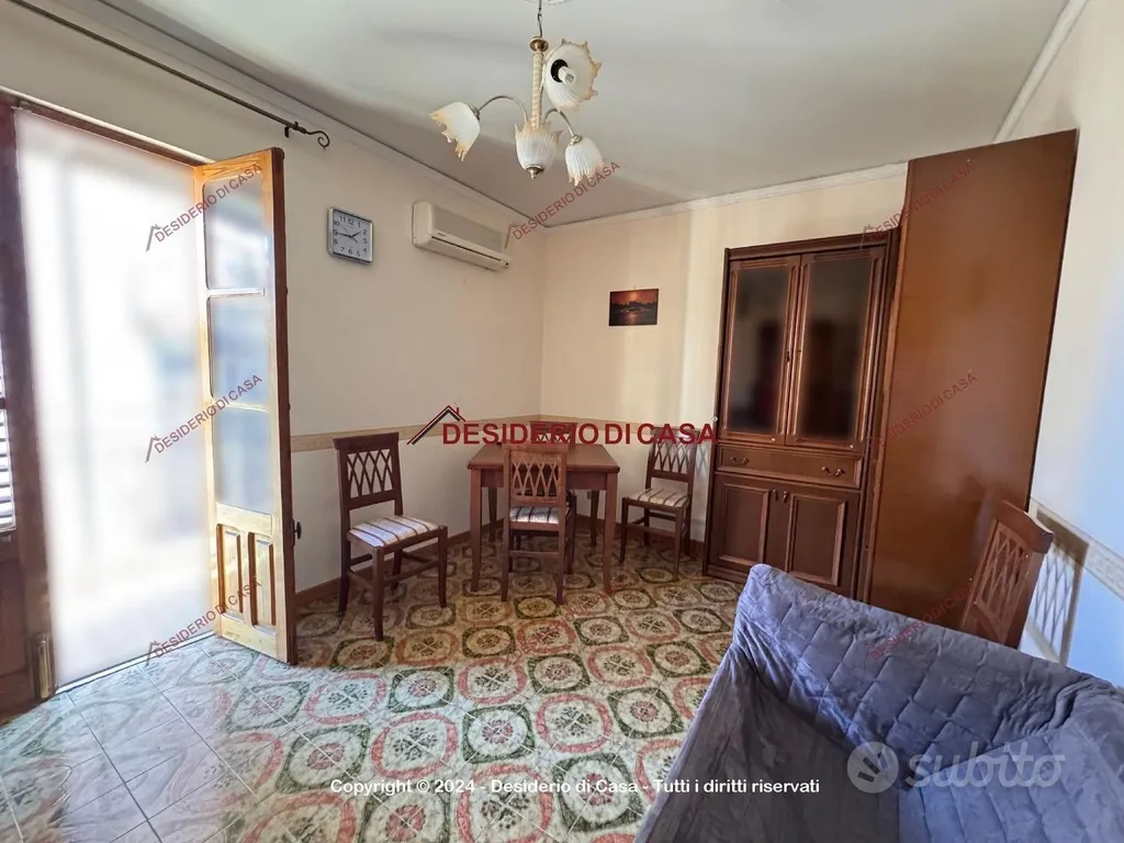 Söögituba - Furnished Apartment with Balcony in Castelbuono