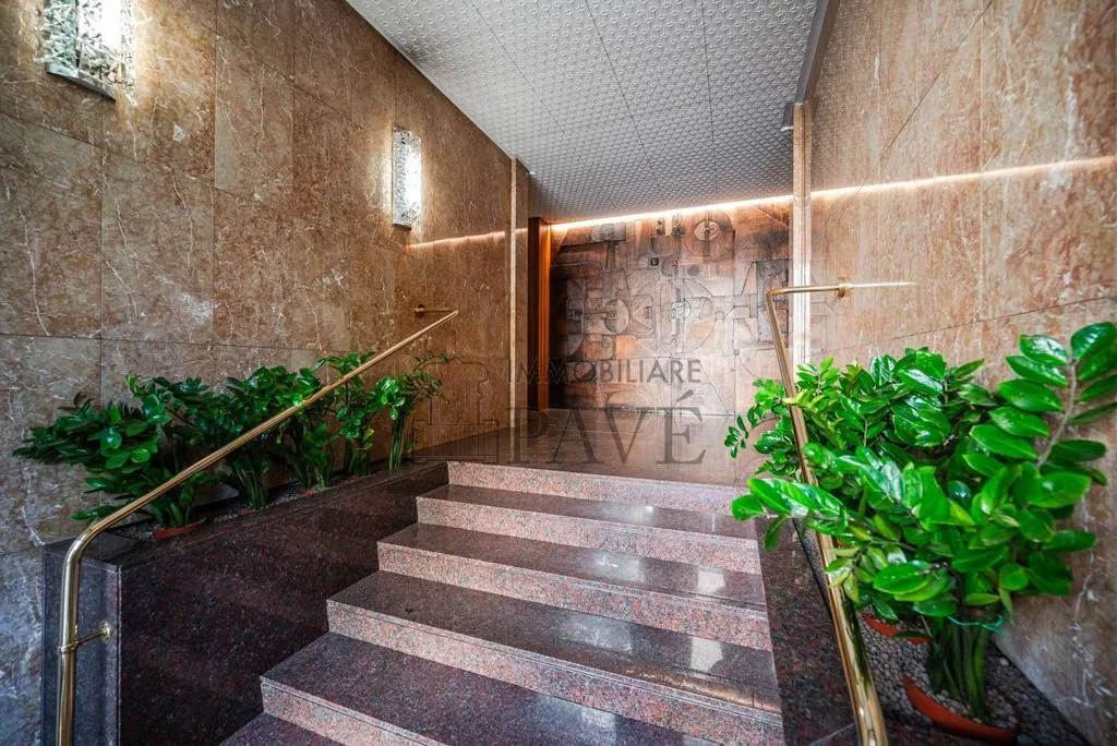 Entrée - Luxury Apartment with Triple Exposure in Milan