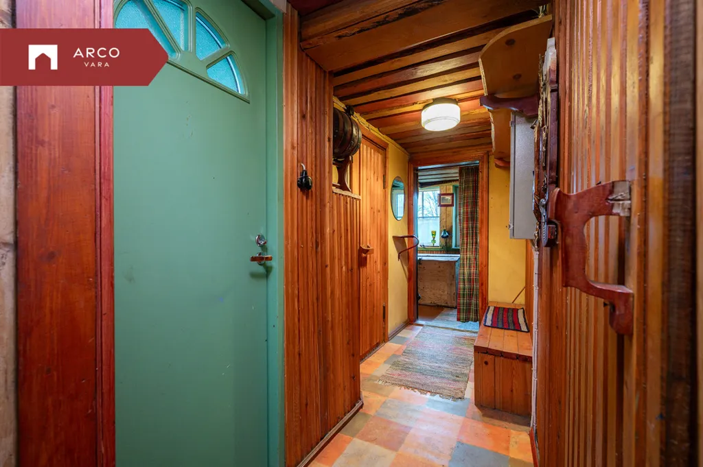 hallway_entrance