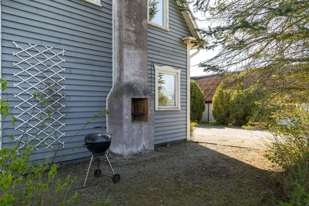 Välivaade - Villa with Workshop in Open Landscape