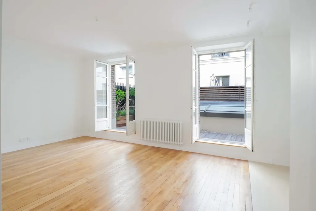 Stanze - Renovated 2-Bed Flat with Terraces in Paris 75017