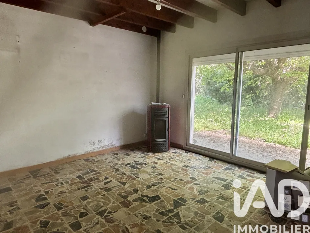 Toad - Renovateable House with Garden in Monteux