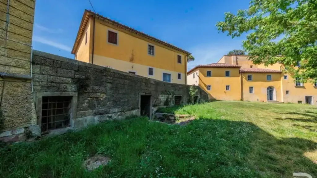 Välivaade - Historic Rustico with Private Chapel in Crespina Lorenzana