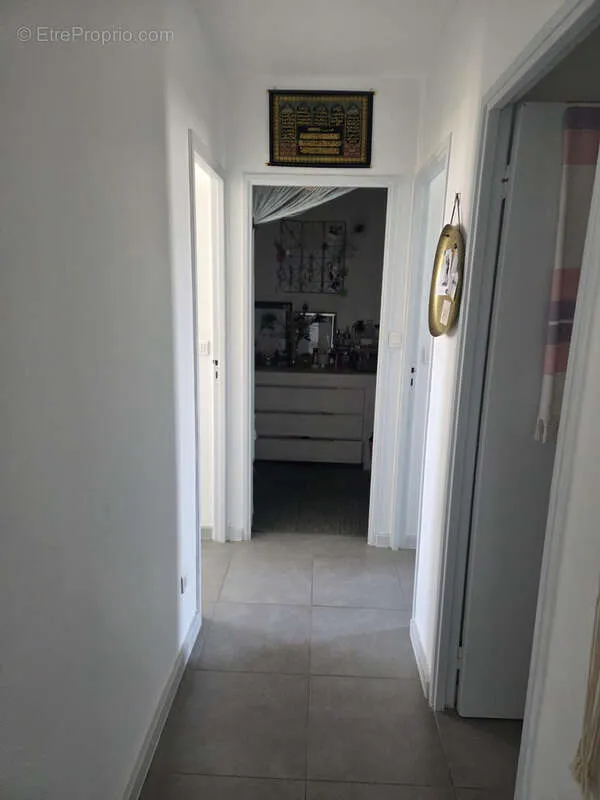 Esik - T3 with Balcony and Loggia in Marignane